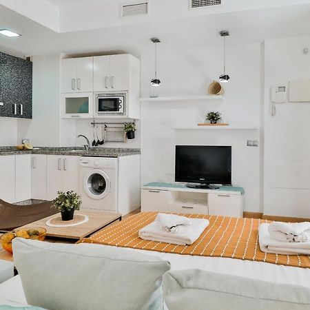 C47 - Cosy Aapartment With Parking マラガ エクステリア 写真