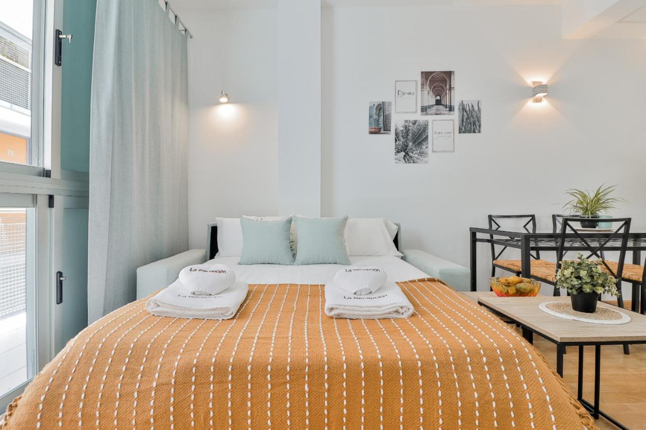 C47 - Cosy Aapartment With Parking マラガ エクステリア 写真