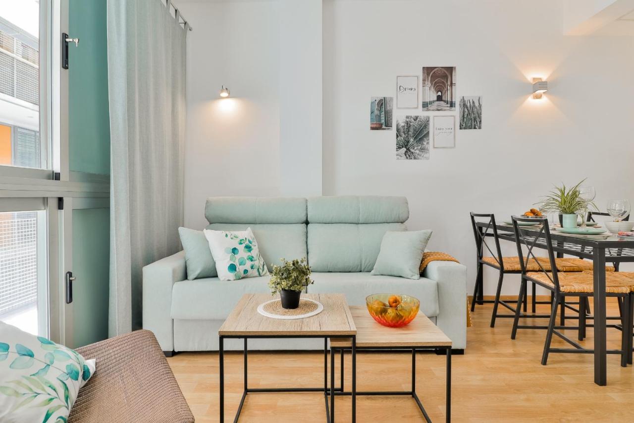 C47 - Cosy Aapartment With Parking マラガ エクステリア 写真