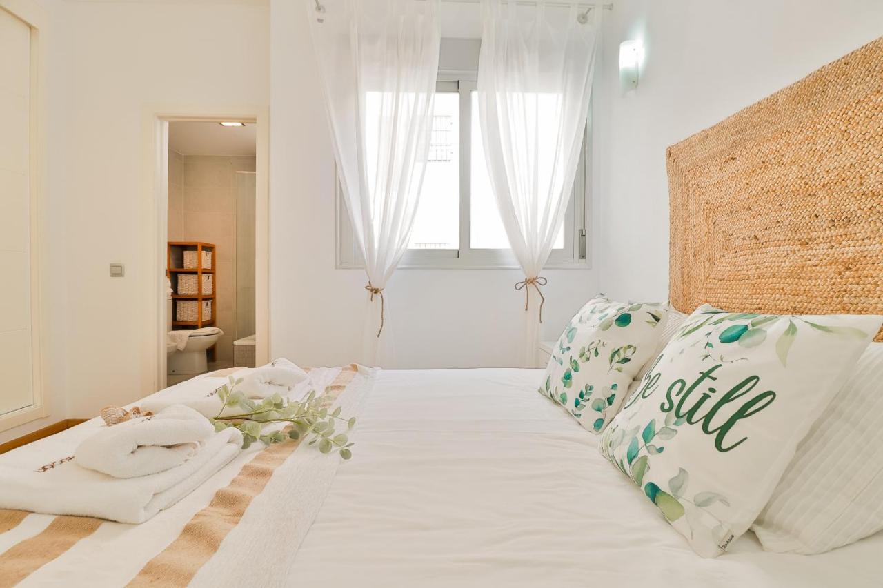 C47 - Cosy Aapartment With Parking マラガ エクステリア 写真