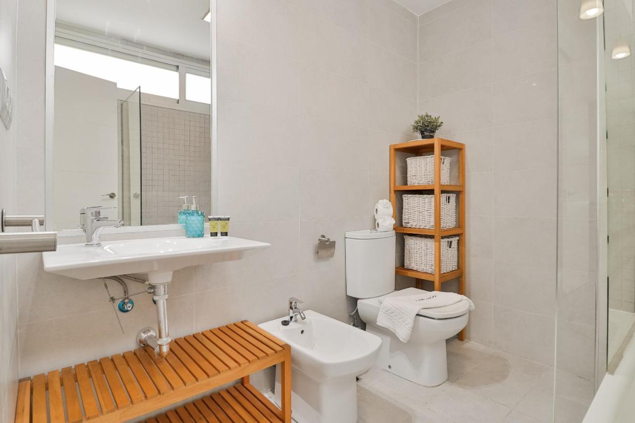 C47 - Cosy Aapartment With Parking マラガ エクステリア 写真